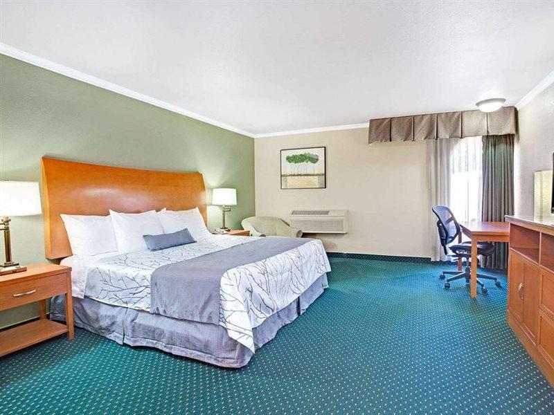 Days Inn By Wyndham San Jose Convention Center Exterior photo