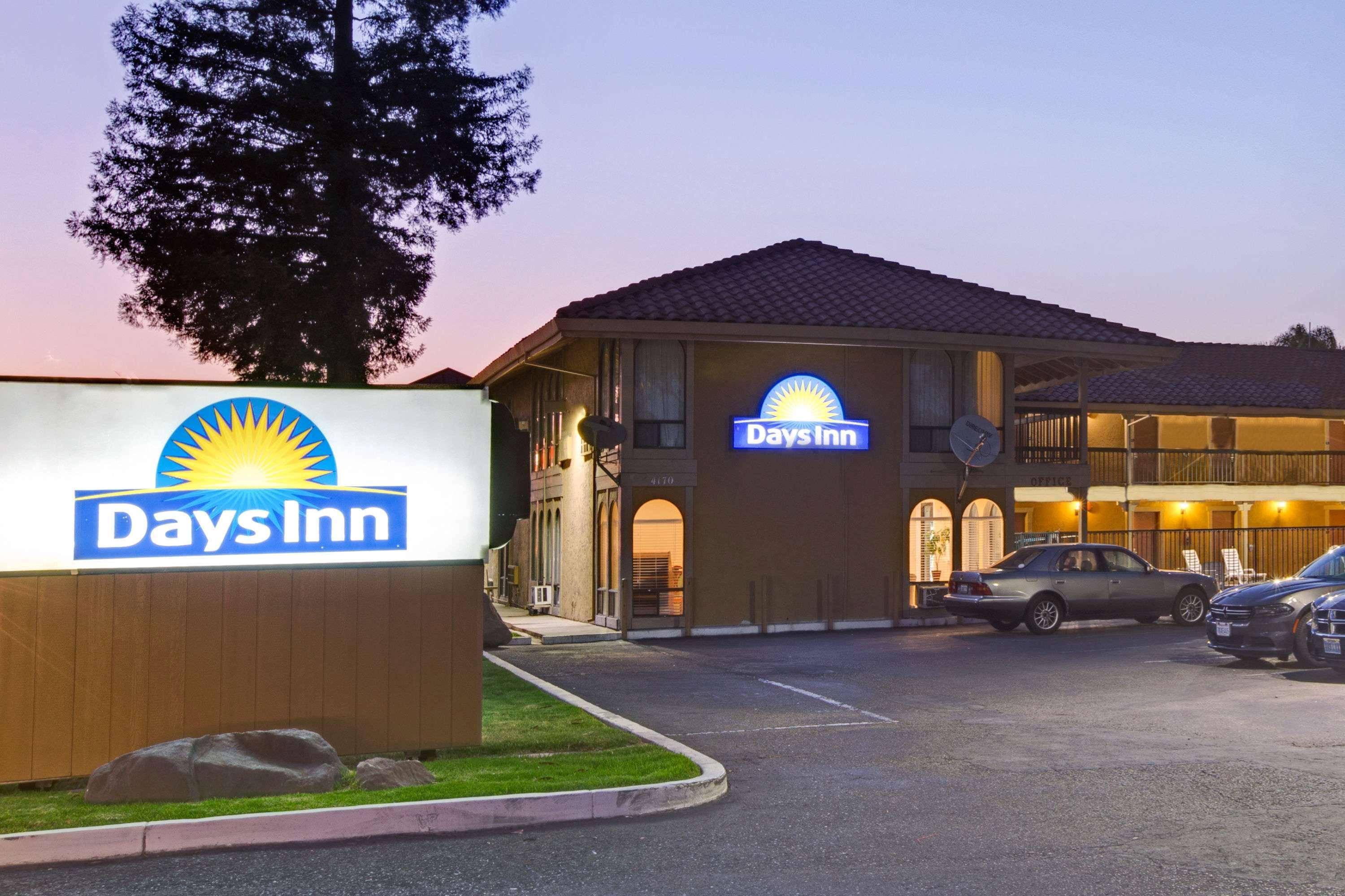 Days Inn By Wyndham San Jose Convention Center Exterior photo